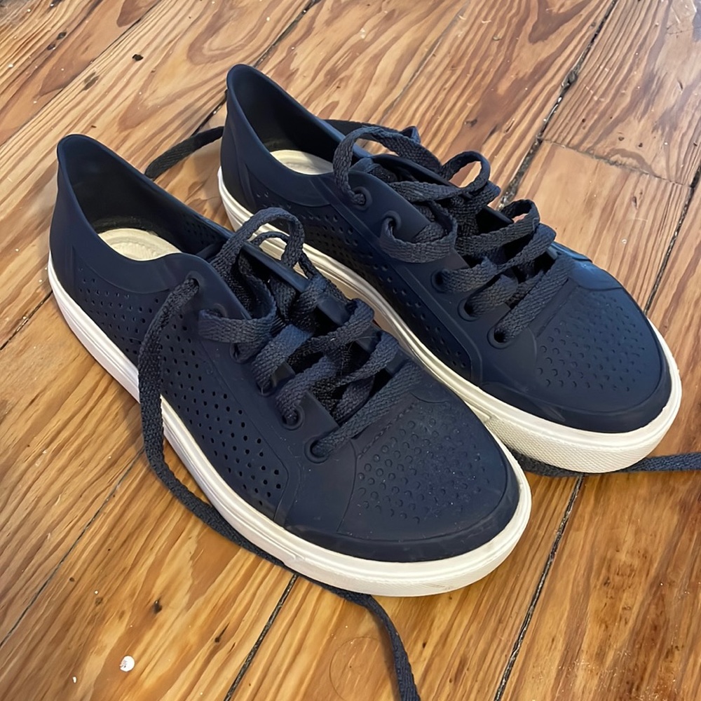 Crocs Citilane Roka Court Sneaker Size 4